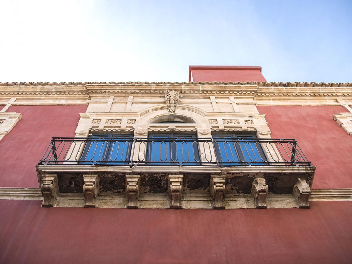 Palazzo Melfi Hotel Comiso Exterior photo