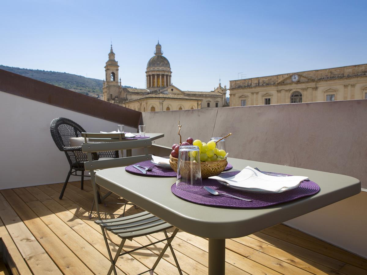 Palazzo Melfi Hotel Comiso Exterior photo