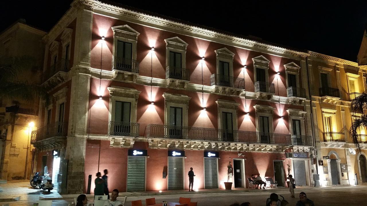Palazzo Melfi Hotel Comiso Exterior photo